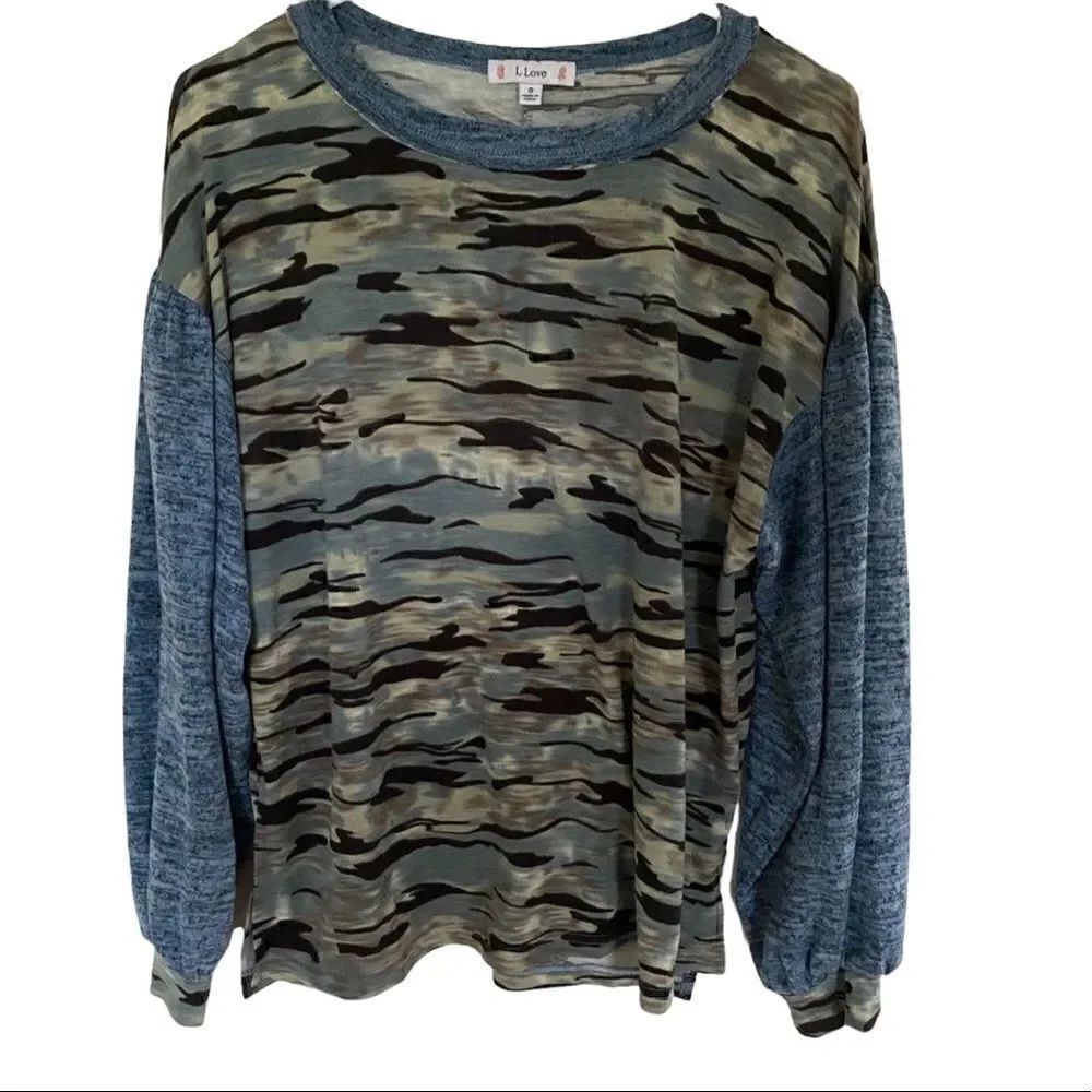 L Love Camo Pullover Long Balloon Sleeve Top Size Small
